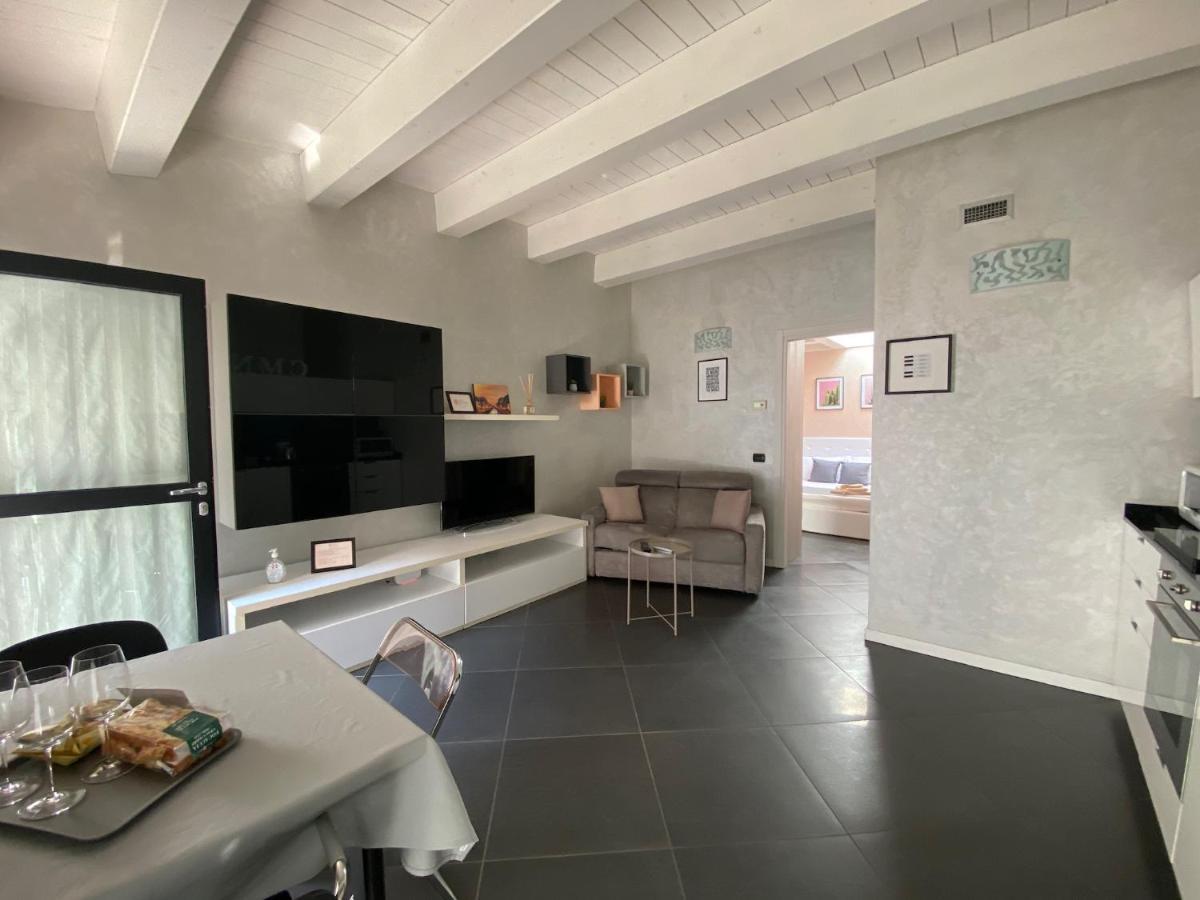 Apartament Casamartanavigli Mediolan Zewnętrze zdjęcie