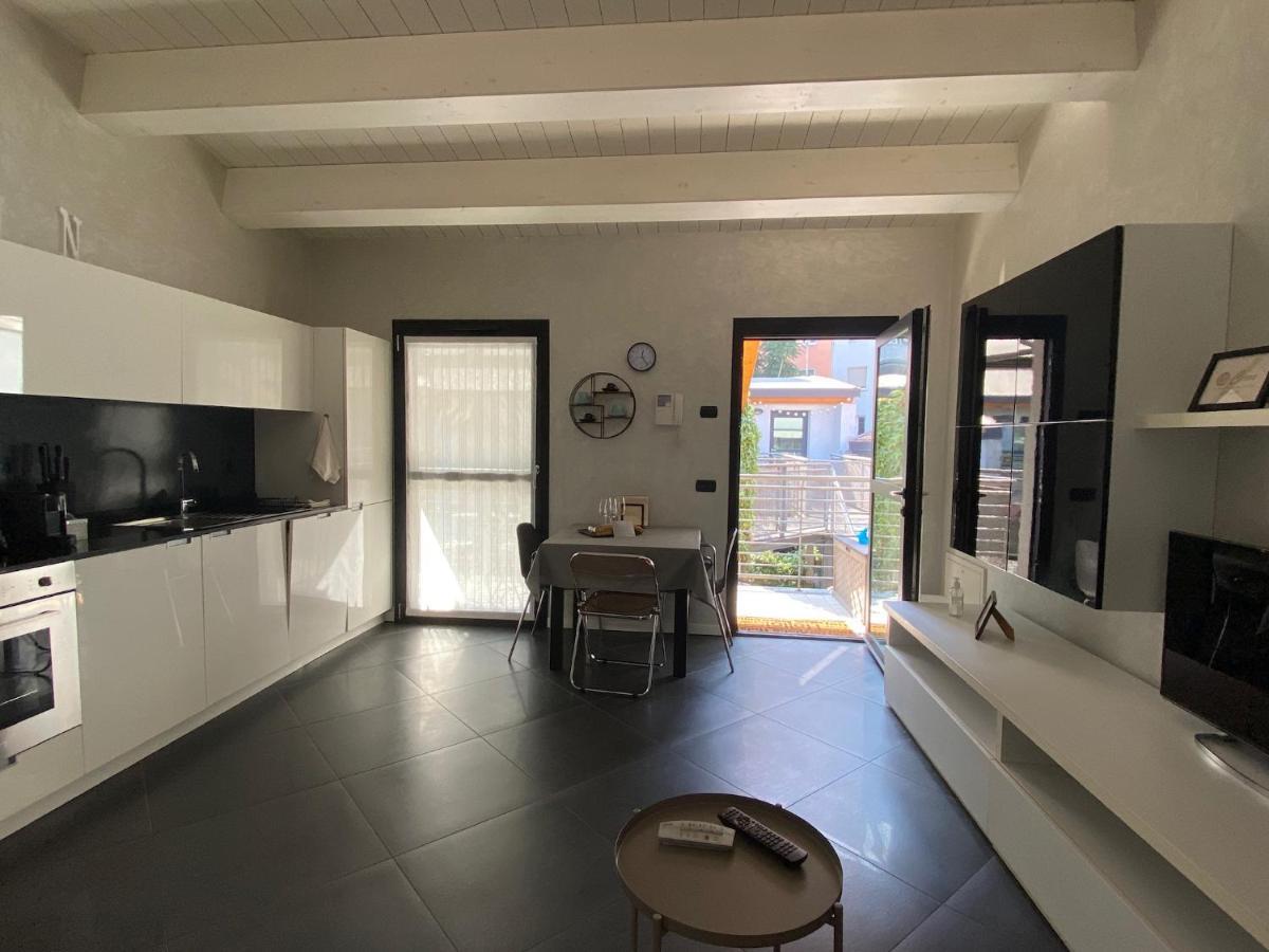 Apartament Casamartanavigli Mediolan Zewnętrze zdjęcie